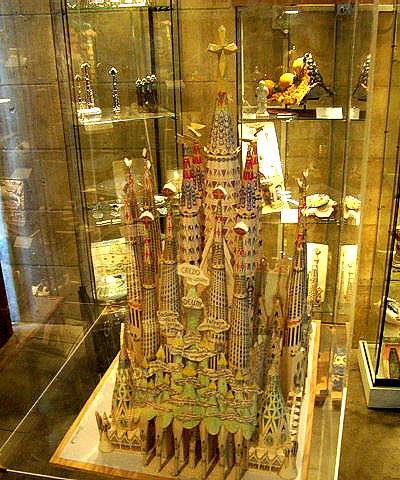 Собор Святого Семейства/Саграда Фамилия - Антонио Гауди